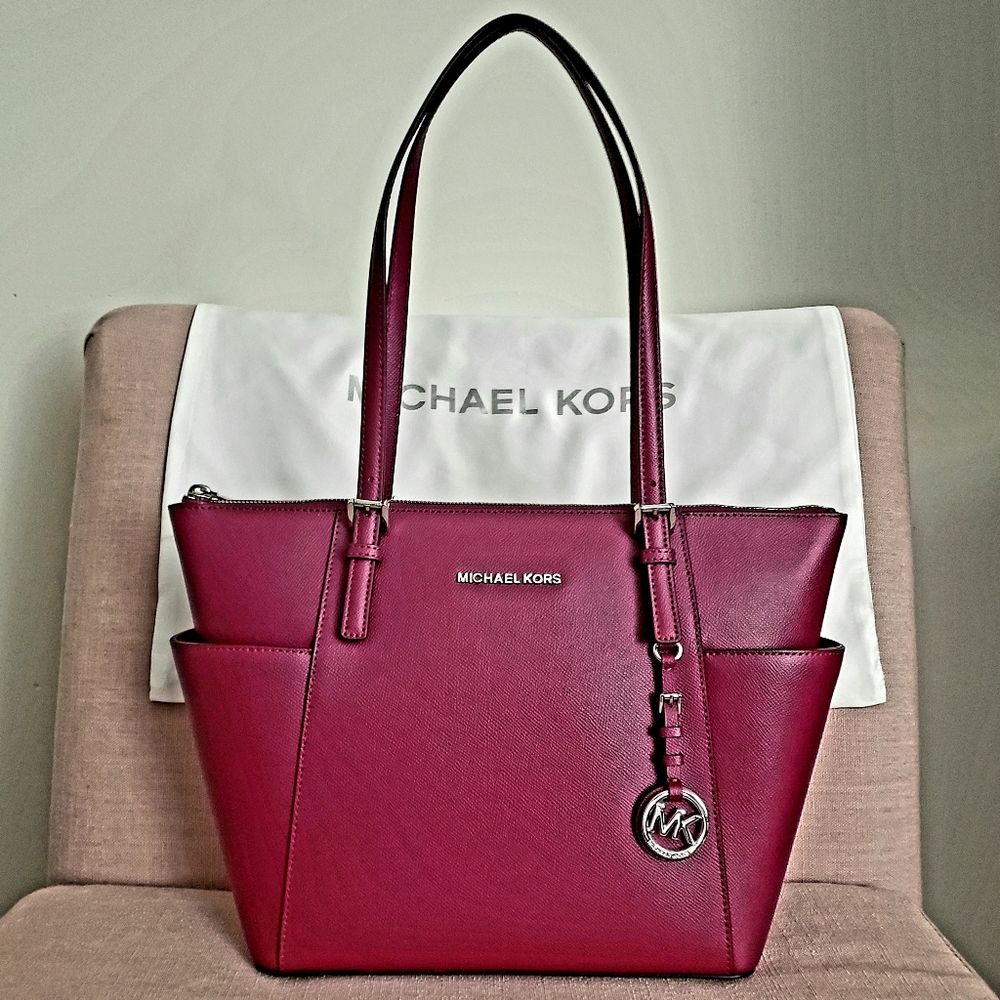 NWT! *PRICE DROP* M KORS JET SET LG TOTE - Picture 2 of 8